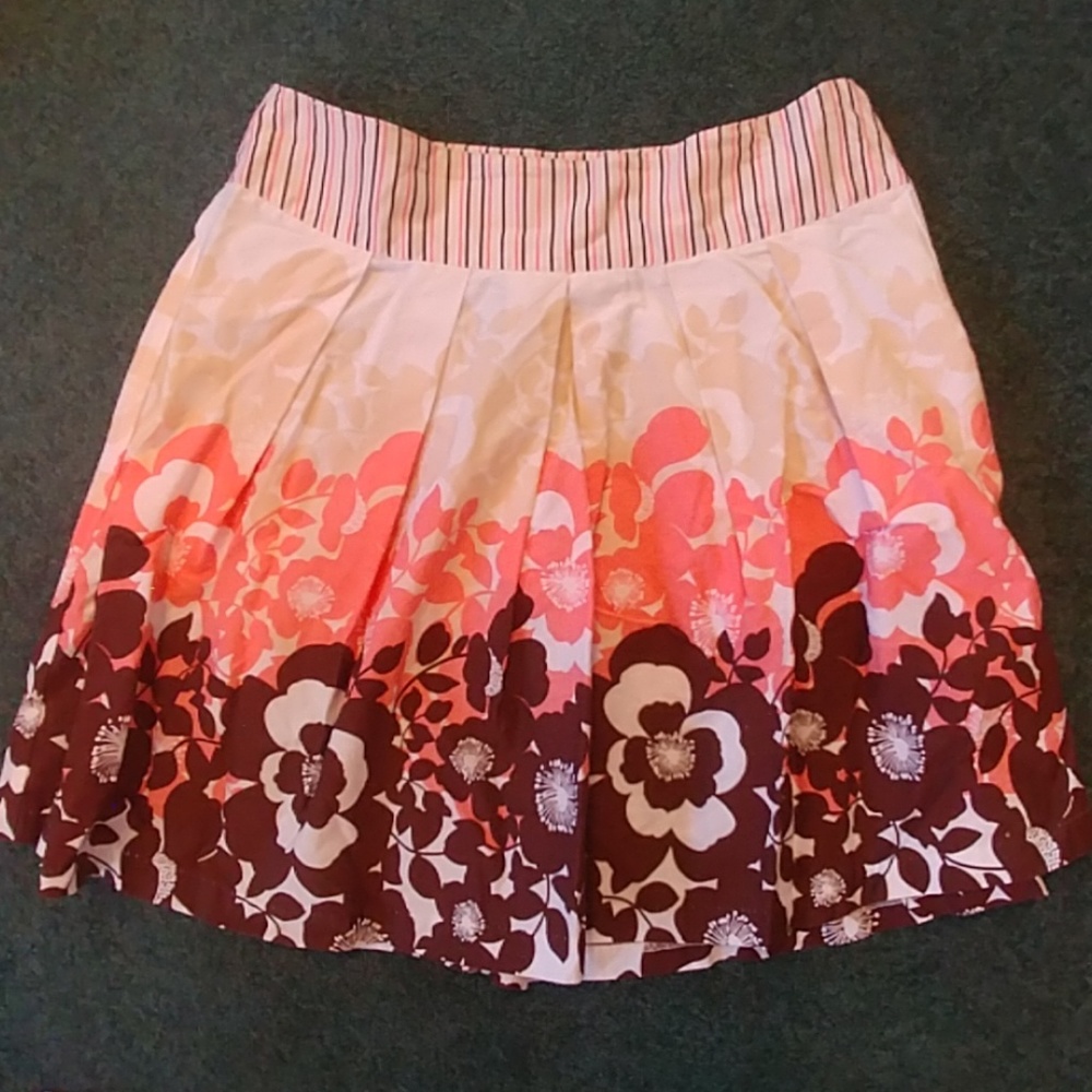 Adorable size 7 Wrapper summer skirt